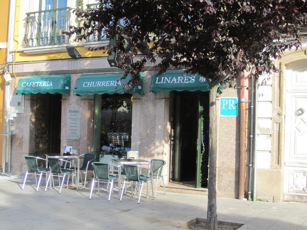 Hostal Linares Ribadeo Exterior photo